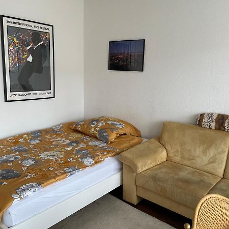 Wohnliches , Behagliches Zimmer Mit Balkon Und Wifi بوروسيا مونشنغلادباخ المظهر الخارجي الصورة