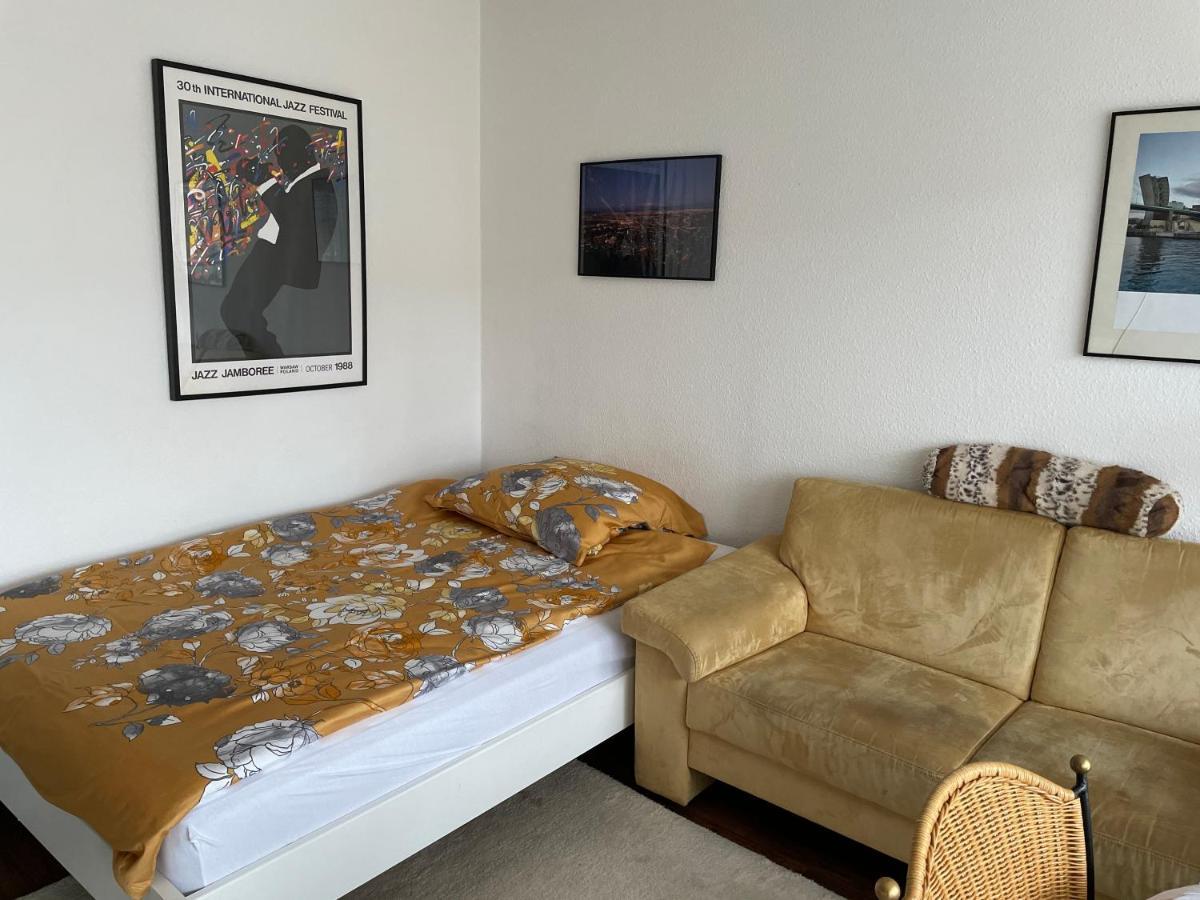 Wohnliches , Behagliches Zimmer Mit Balkon Und Wifi بوروسيا مونشنغلادباخ المظهر الخارجي الصورة